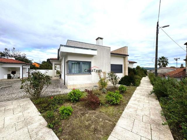 Prestigiosa casa de 163 m² à venda Vouzela, Portugal