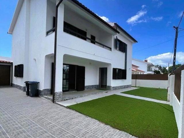 Prestigiosa casa de 160 m² à venda Aroeira, Setúbal