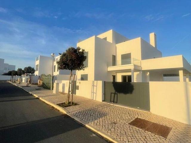 Prestigiosa casa de 165 m² à venda Vila Nova de Milfontes, Beja