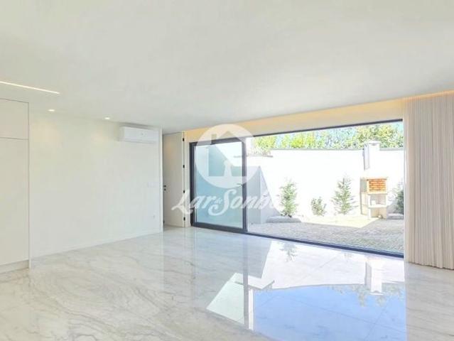 Prestigiosa casa de 170 m² à venda Matosinhos, Portugal