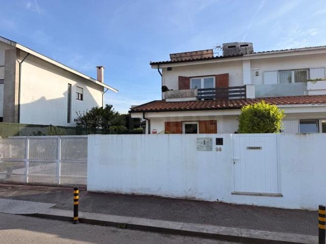 Prestigiosa casa de 184 m² à venda Vila Nova de Famalicão, Braga