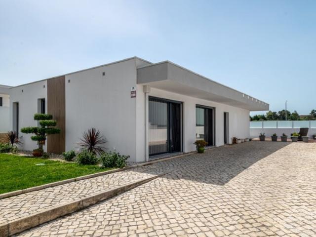 Prestigiosa casa de 133 m² à venda Quinta do Negrelho, Caldas da Rainha, Leiria