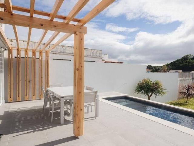 Prestigiosa casa de 130 m² à venda São Roque, Açores