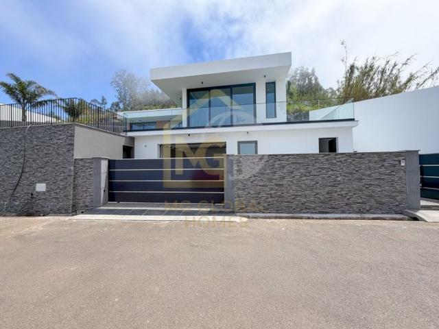 Prestigiosa casa de 136 m² à venda Calheta, Portugal
