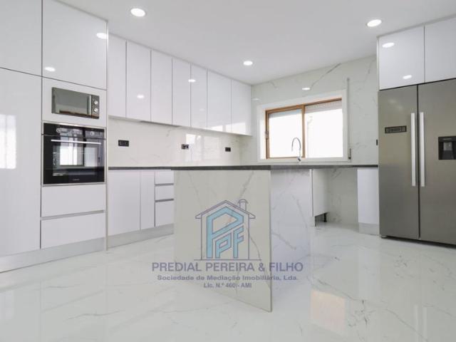 Prestigiosa casa de 139 m² à venda Gondomar, Portugal