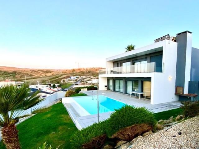 Prestigiosa casa de 249 m² à venda Lourinhã, Portugal
