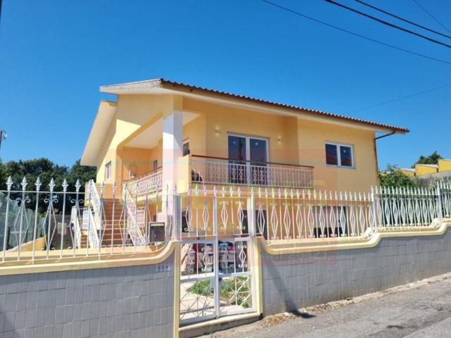 Prestigiosa casa de 267 m² à venda Santa Maria da Feira, Aveiro