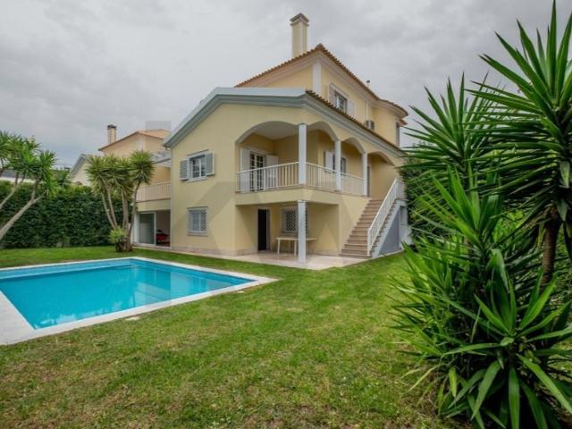 Prestigiosa casa de 265 m² à venda Seixal, Setúbal