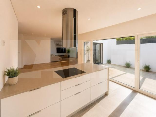 Prestigiosa casa de 268 m² à venda Seixal, Portugal