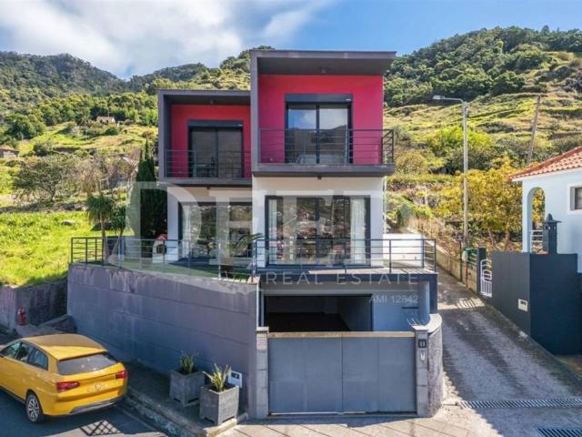 Prestigiosa casa de 270 m² à venda Paraiso, Machico, Madeira