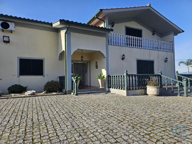 Prestigiosa casa de 200 m² à venda Rebordões, Viana do Castelo