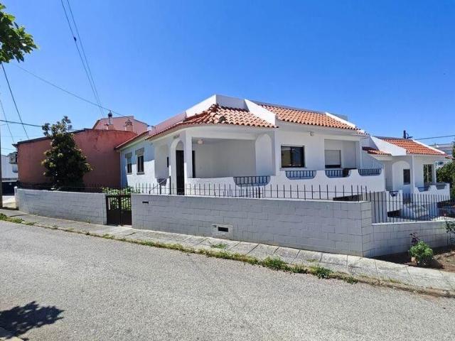Prestigiosa casa de 204 m² à venda Estômbar e Parchal, Lagoa, Faro