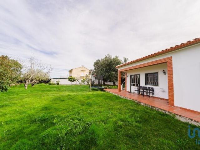 Prestigiosa casa de 208 m² à venda Caldas da Rainha, Portugal