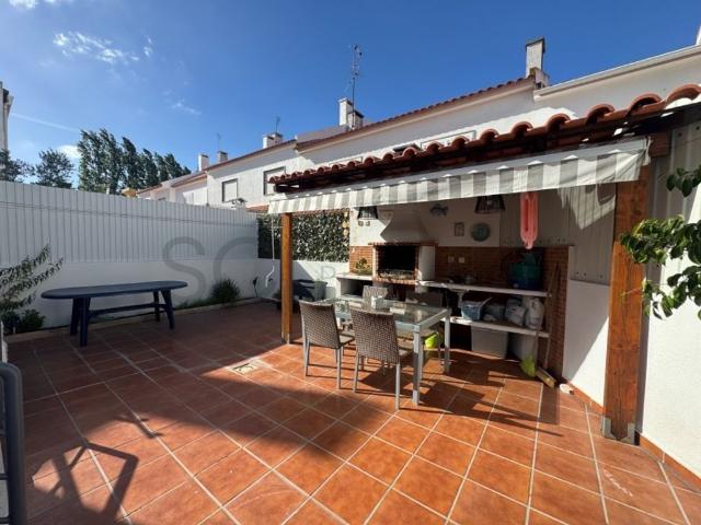 Prestigiosa casa de 214 m² à venda Foros da Amora, Seixal, Setúbal