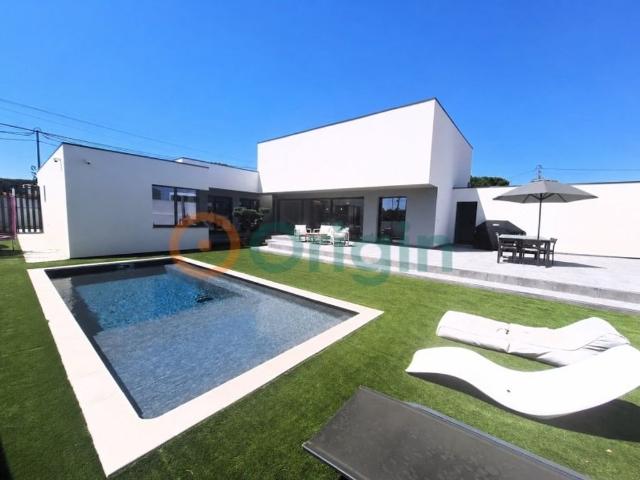 Prestigiosa casa de 227 m² à venda Areias, Charneca de Caparica, Setúbal