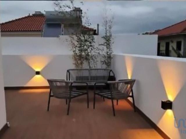 Prestigiosa casa de 231 m² à venda Pontinha e Famões, Portugal