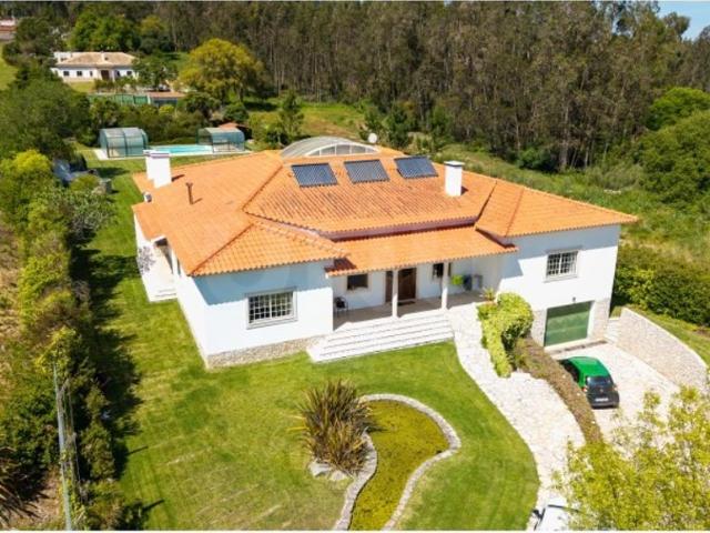 Prestigiosa casa de 340 m² à venda Caldas da Rainha, Leiria