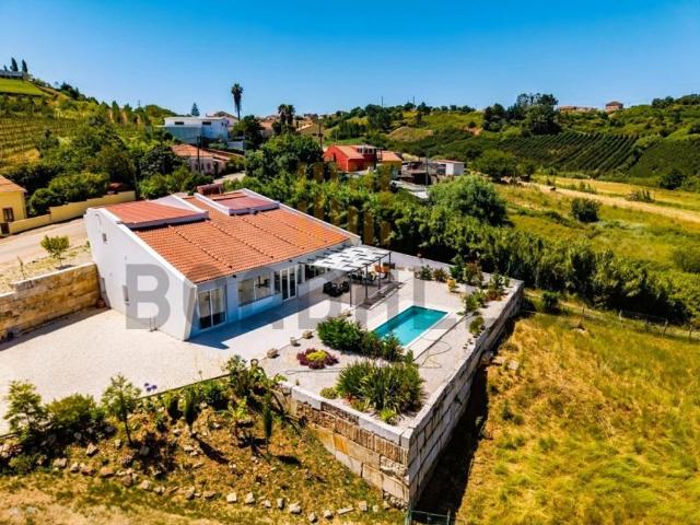 Prestigiosa casa de 362 m² à venda Caldas da Rainha, Portugal