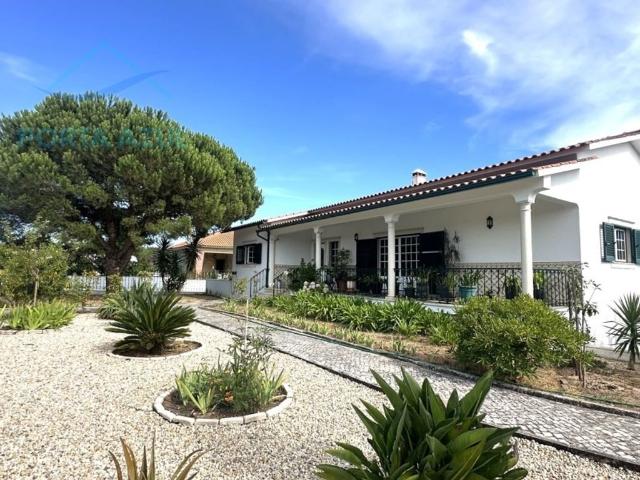 Prestigiosa casa de 368 m² à venda Fanhais, Nazaré, Leiria
