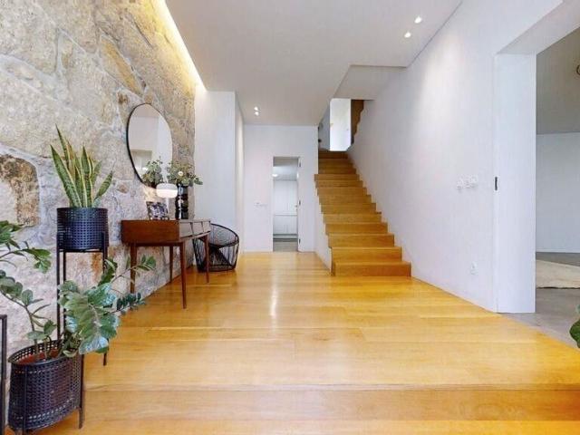 Prestigiosa casa de 377 m² à venda Porto, Portugal