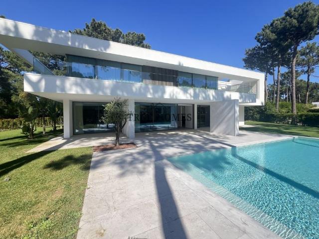 Prestigiosa casa de 380 m² à venda Almada, Setúbal