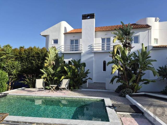 Prestigiosa casa de 388 m² à venda Charneca de Caparica, Setúbal