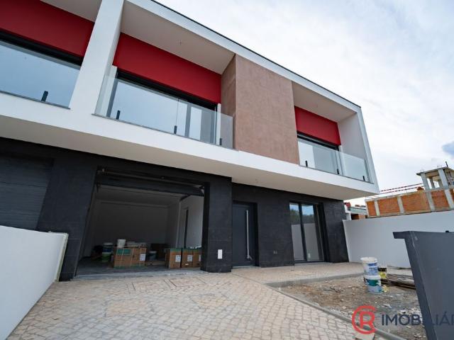 Prestigiosa casa de 300 m² à venda Moita, Portugal