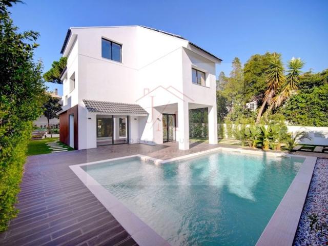 Prestigiosa casa de 313 m² à venda Alapraia Estoril, Cascais, Lisboa