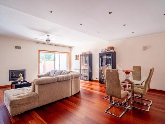 Prestigiosa casa de 320 m² à venda Maia, Portugal