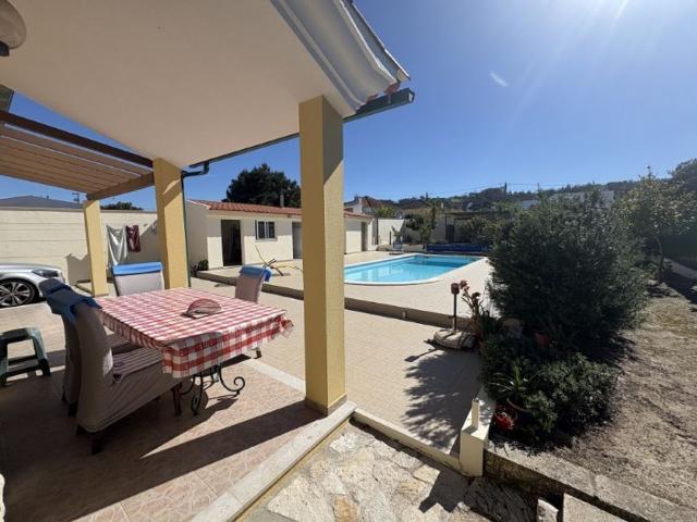 Prestigiosa casa de 335 m² à venda Alcobaça, Portugal