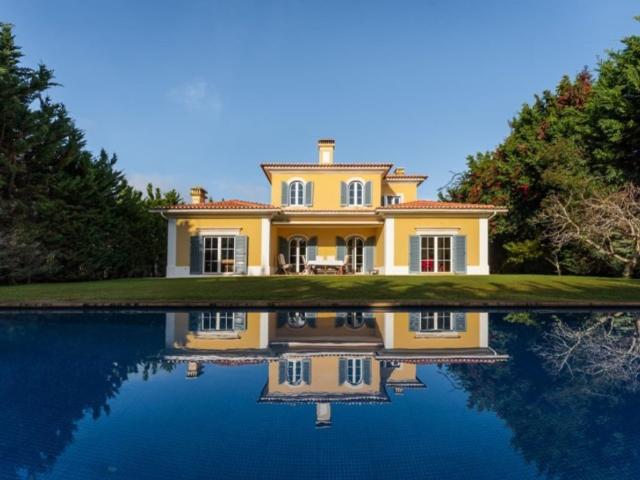 Prestigiosa casa de 448 m² à venda Cascais e Estoril, Cascais, Lisboa