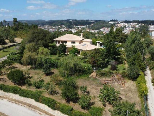 Prestigiosa casa de 458 m² à venda Caxarias, Portugal
