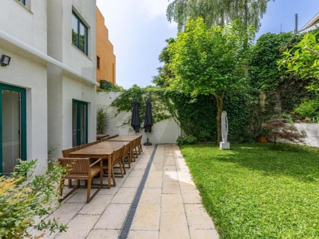Prestigiosa casa de 489 m² à venda Porto, Portugal