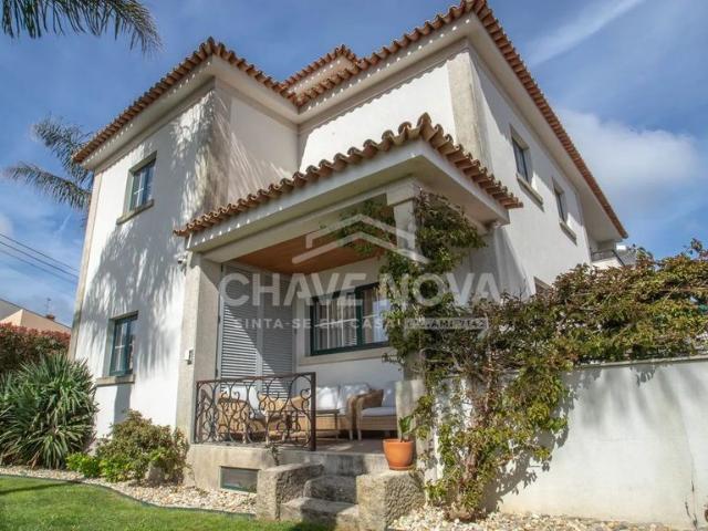 Prestigiosa casa de 513 m² à venda São Félix da Marinha, Portugal