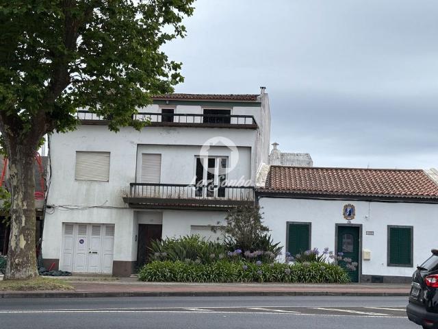 Prestigiosa casa de 524 m² à venda Ponta Delgada, Portugal