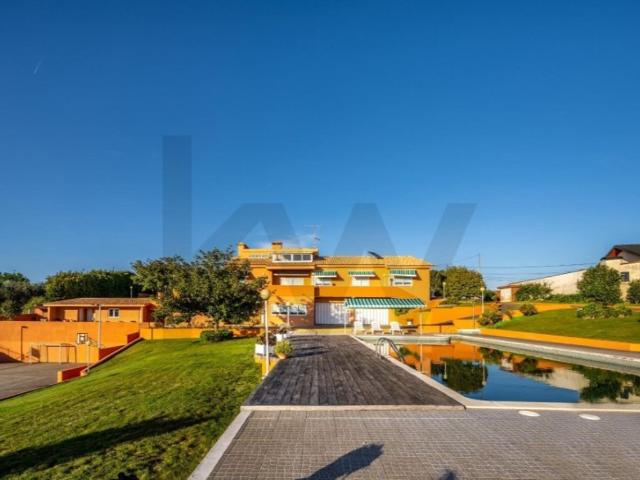 Prestigiosa casa de 830 m² à venda Oliveira de Azeméis, Portugal