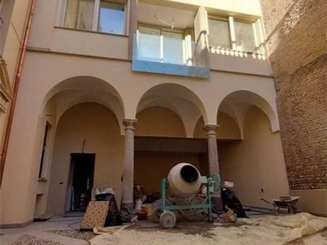 Prestigiosa casa di 260 mq in vendita Piacenza, Italia