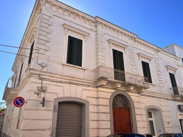 Prestigiosa casa di 730 mq in vendita Via Roma, 16/18, Monopoli, Bari, Puglia