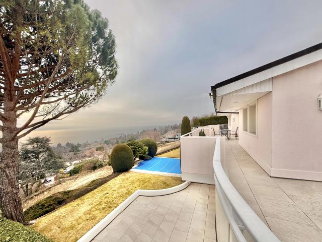 Prestigiose Architektenimmobilie mit Panoramablick