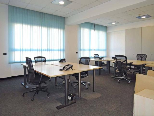 Prestigioso ufficio di 256 mq in vendita Via Lodovico il Moro, 17, Milano, Lombardia