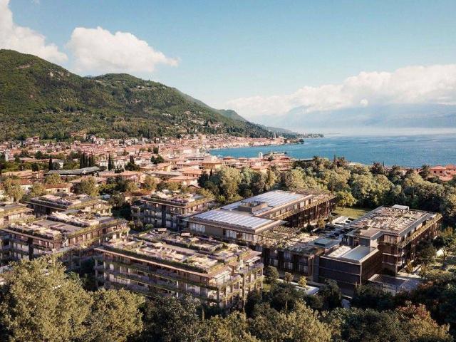 Prestigioso appartamento di 100 m² in vendita Via San Benedetto, Salò, Lombardia