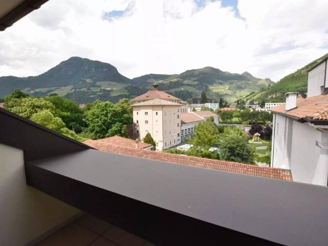 Prestigioso appartamento di 115 m² in vendita Bolzano, Trentino Alto Adige