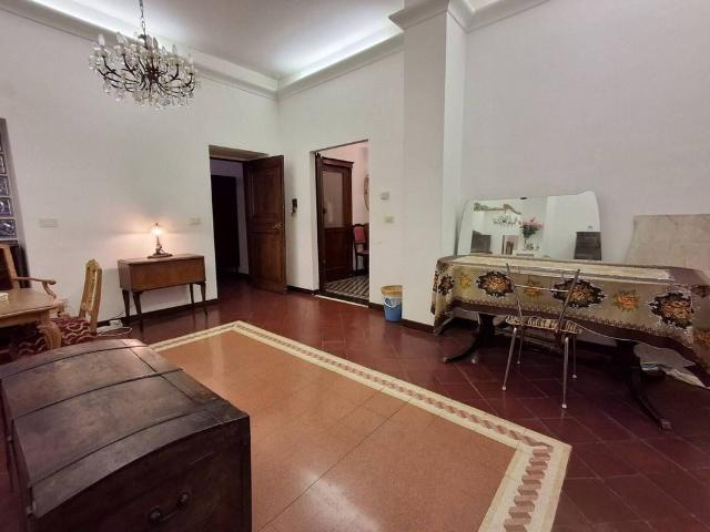 Prestigioso appartamento di 119 m² in vendita Vicolo dei Serpenti, 5, Roma, Lazio