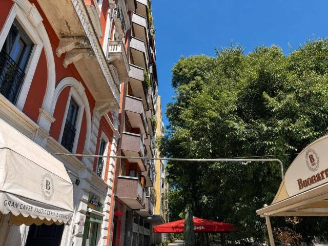 Prestigioso appartamento di 110 m² in vendita Via Michelangelo Buonarroti, Milano, Lombardia