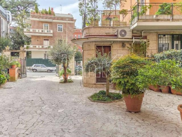 Appartamento di prestigio in vendita via Monte delle Gioie 24, Roma, Lazio