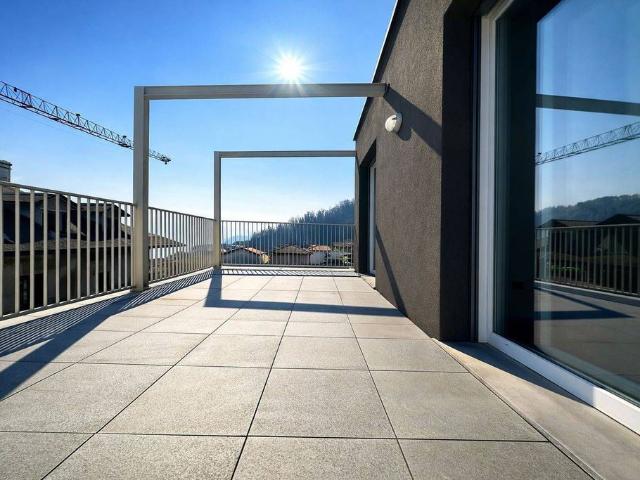 Prestigioso appartamento di 135 m² in vendita Via Giangiacomo Medici, 17, Musso, Lombardia