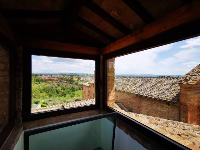 Prestigioso appartamento di 147 m² in vendita Piazzetta Virgilio Grassi, 5, Siena, Toscana