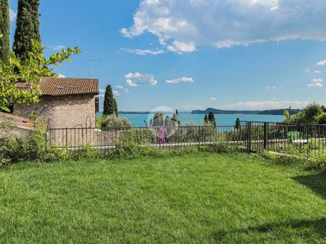 Prestigioso appartamento di 140 m² in vendita Via del Fontanone, 29, Gardone Riviera, Brescia, Lombardia