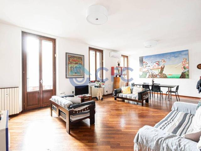 Prestigioso appartamento di 141 m² in vendita Via Bergamo, 1, Milano, Lombardia