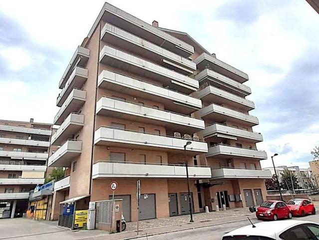 Prestigioso appartamento di 141 m² in vendita Pescara, Italia